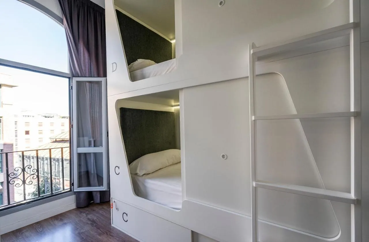 Malaga Market Host Place Hostel