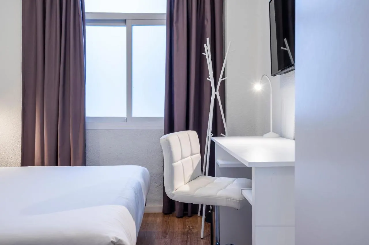 Malaga Market Host Place Hostel