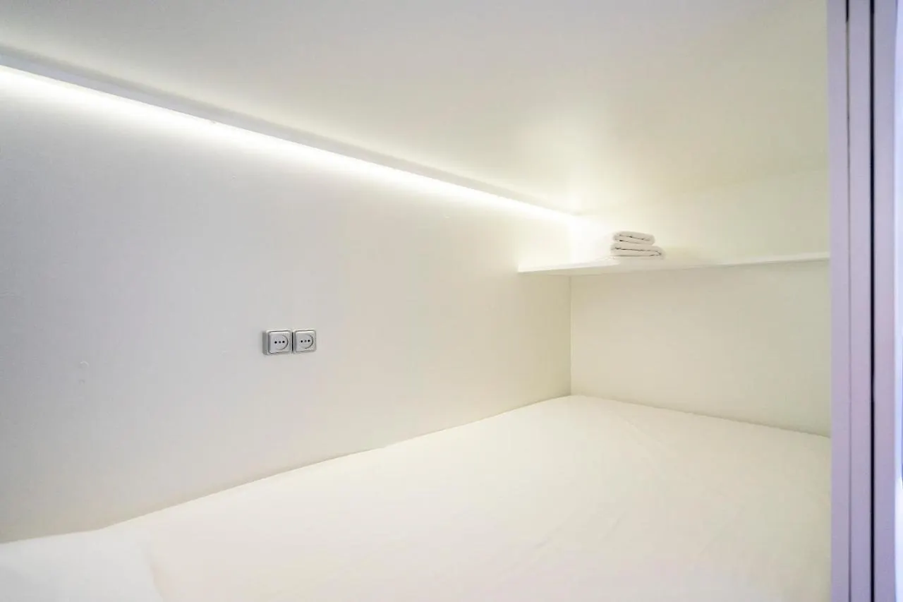 Malaga Market Host Place Hostel